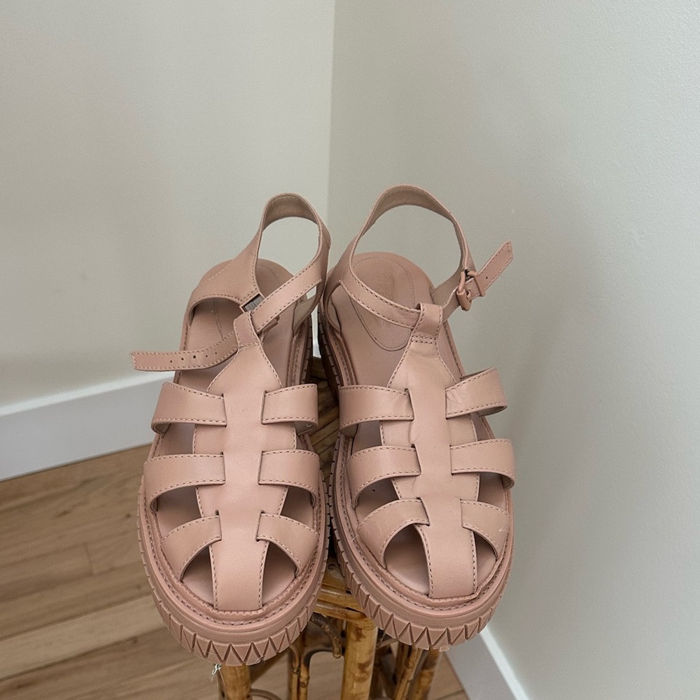 Schutz women’s sandals 

Size 9.5 
Worn once